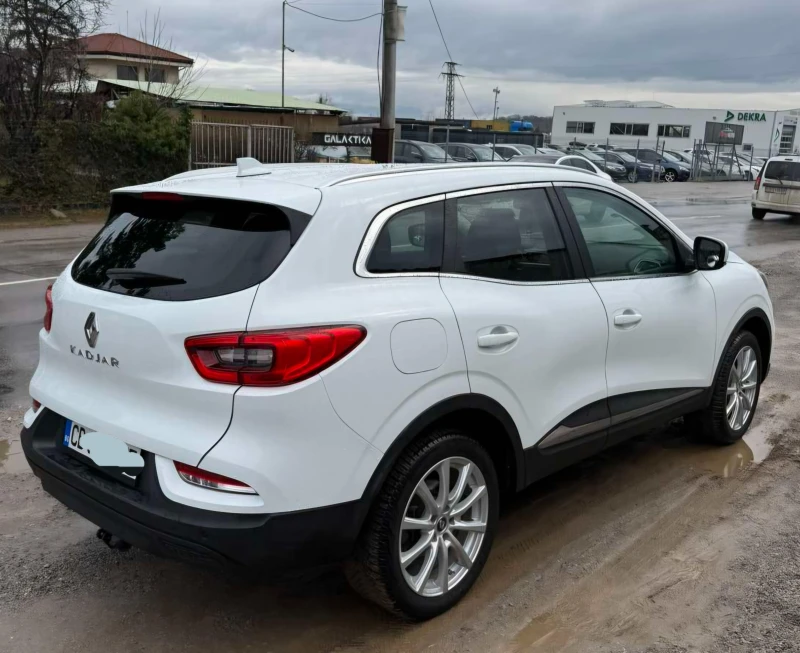 Renault Kadjar 1.3 TCE, снимка 2 - Автомобили и джипове - 53292328