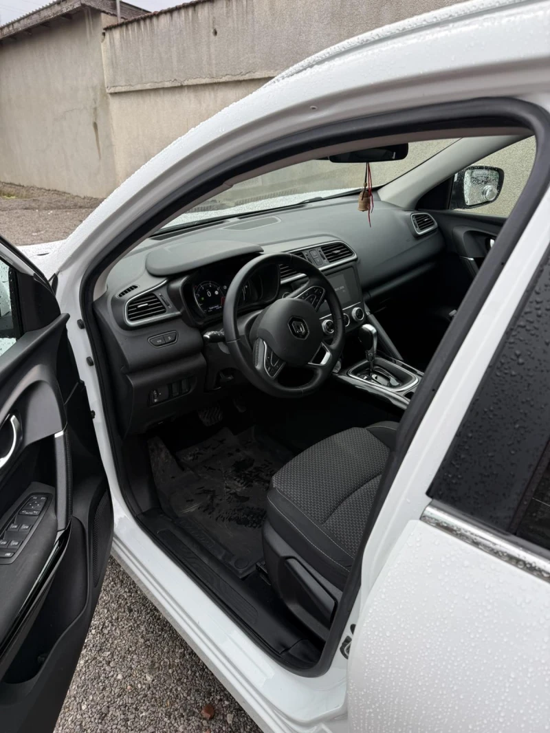 Renault Kadjar 1.3 TCE, снимка 6 - Автомобили и джипове - 53292328