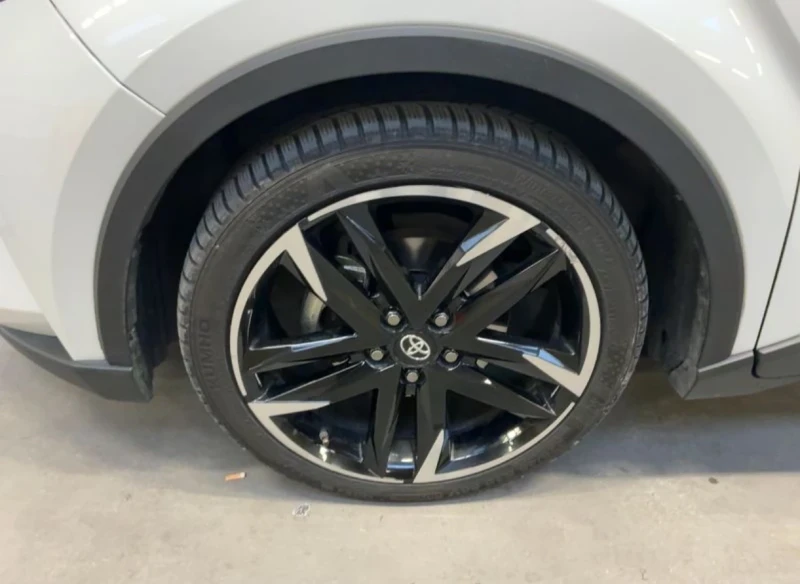 Toyota C-HR GR Sport 2.0Hybrid* 1 Собственик* ПЕРФЕКТЕН* , снимка 7 - Автомобили и джипове - 53517769