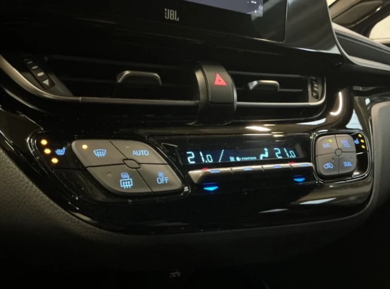 Toyota C-HR GR Sport 2.0Hybrid* 1 Собственик* ПЕРФЕКТЕН* , снимка 15 - Автомобили и джипове - 53517769