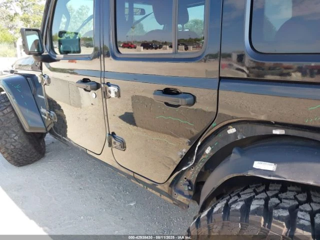 Jeep Wrangler UNLIMITED SAHARA - изображение 9