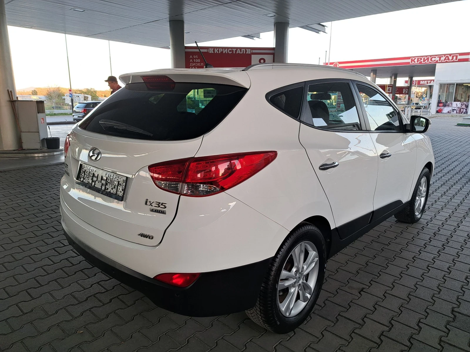 Hyundai IX35 2.0CRDI 136PS.4X4 ITALIA - изображение 7