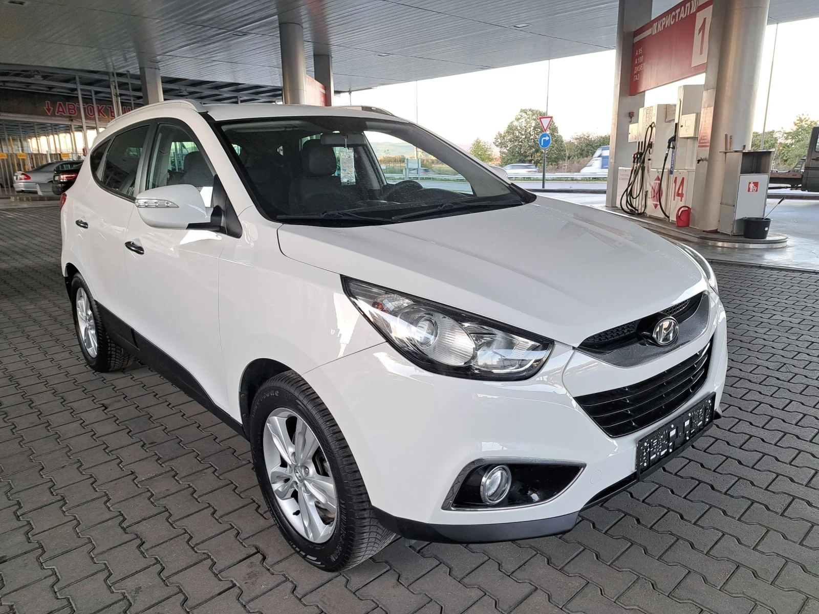 Hyundai IX35 2.0CRDI 136PS.4X4 ITALIA - изображение 9