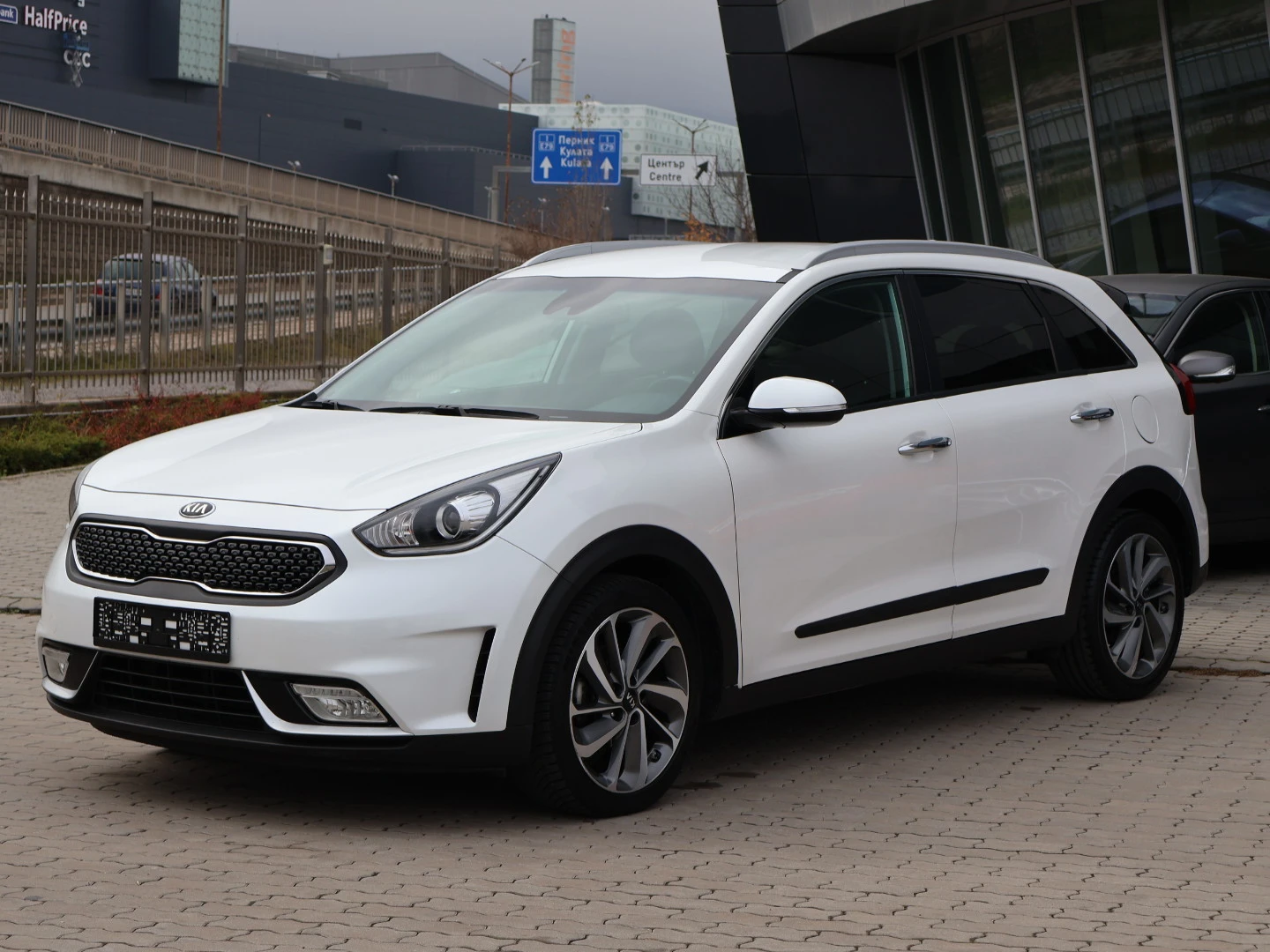 Kia Niro HYBRID - изображение 3