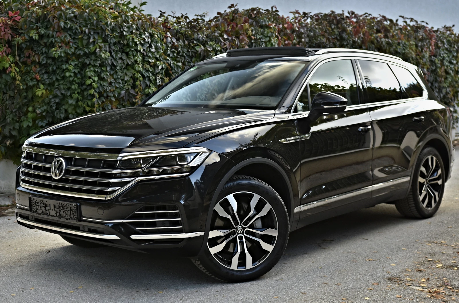 VW Touareg 3.0TDI/Camera/Panorama/Distronic/Keyless/Matrix | Mobile.bg   1
