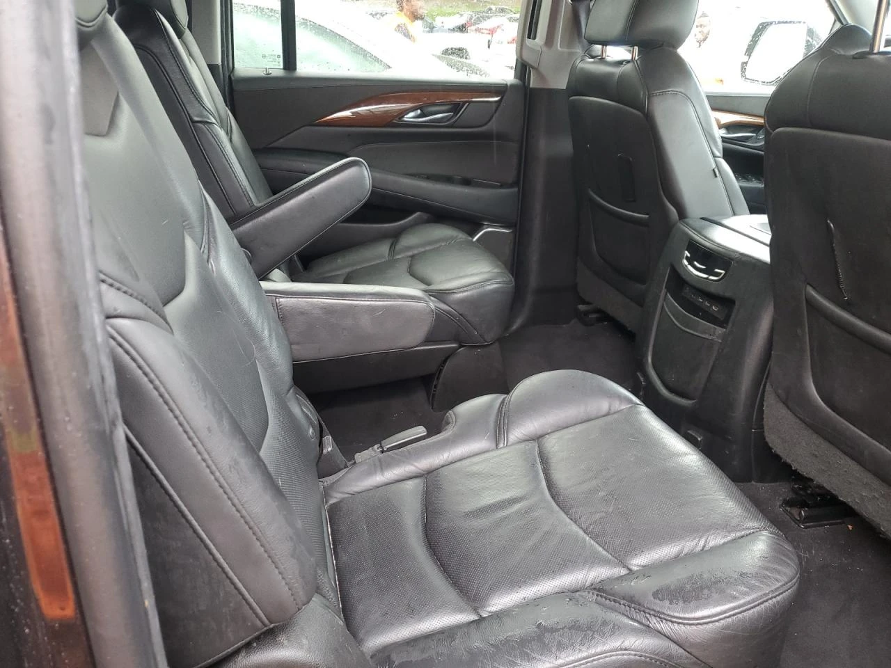 Cadillac Escalade ESV LUXURY 6.2L - изображение 10