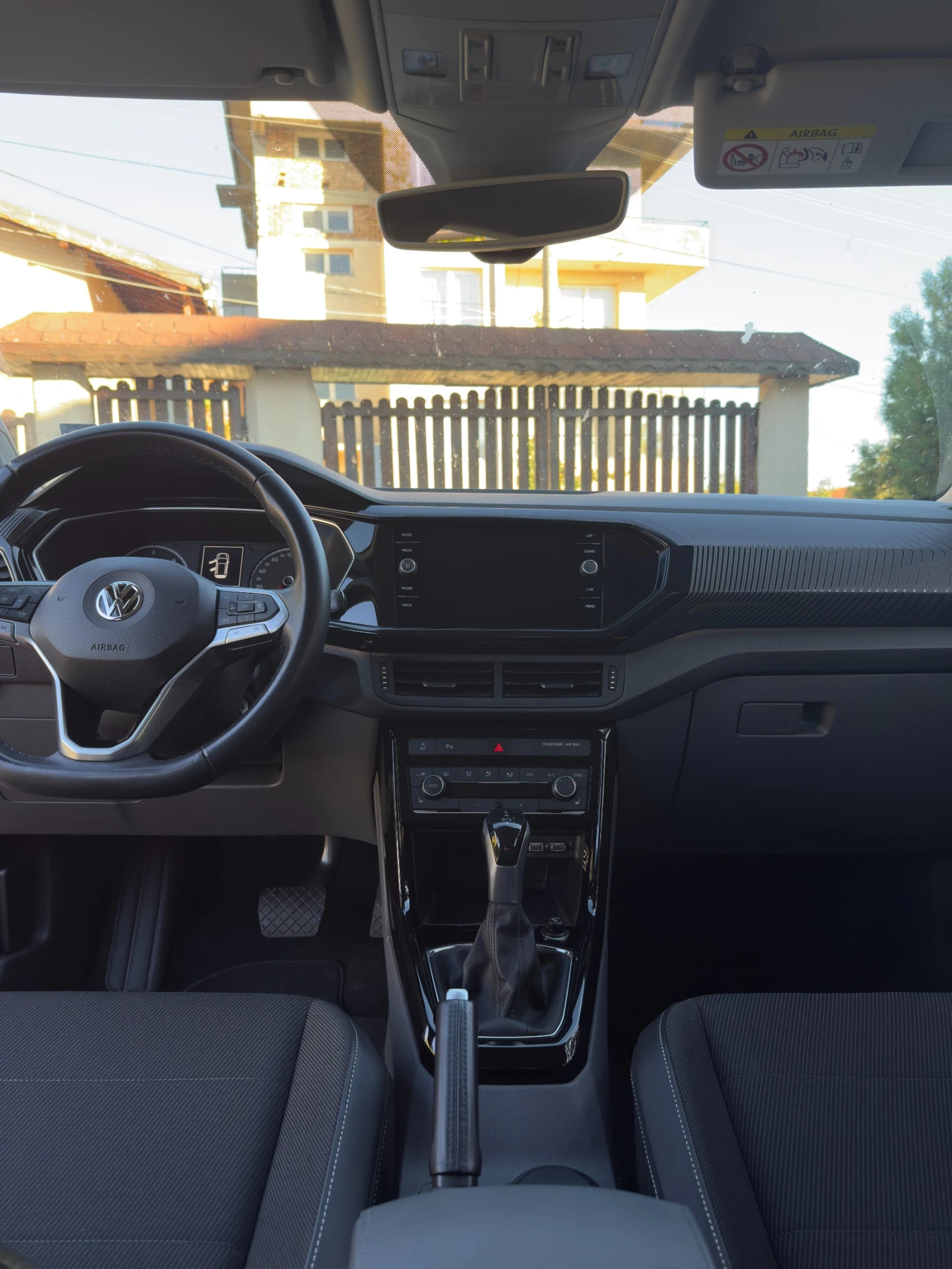 VW T-Cross Style 1.6 TDI  | Mobile.bg   11