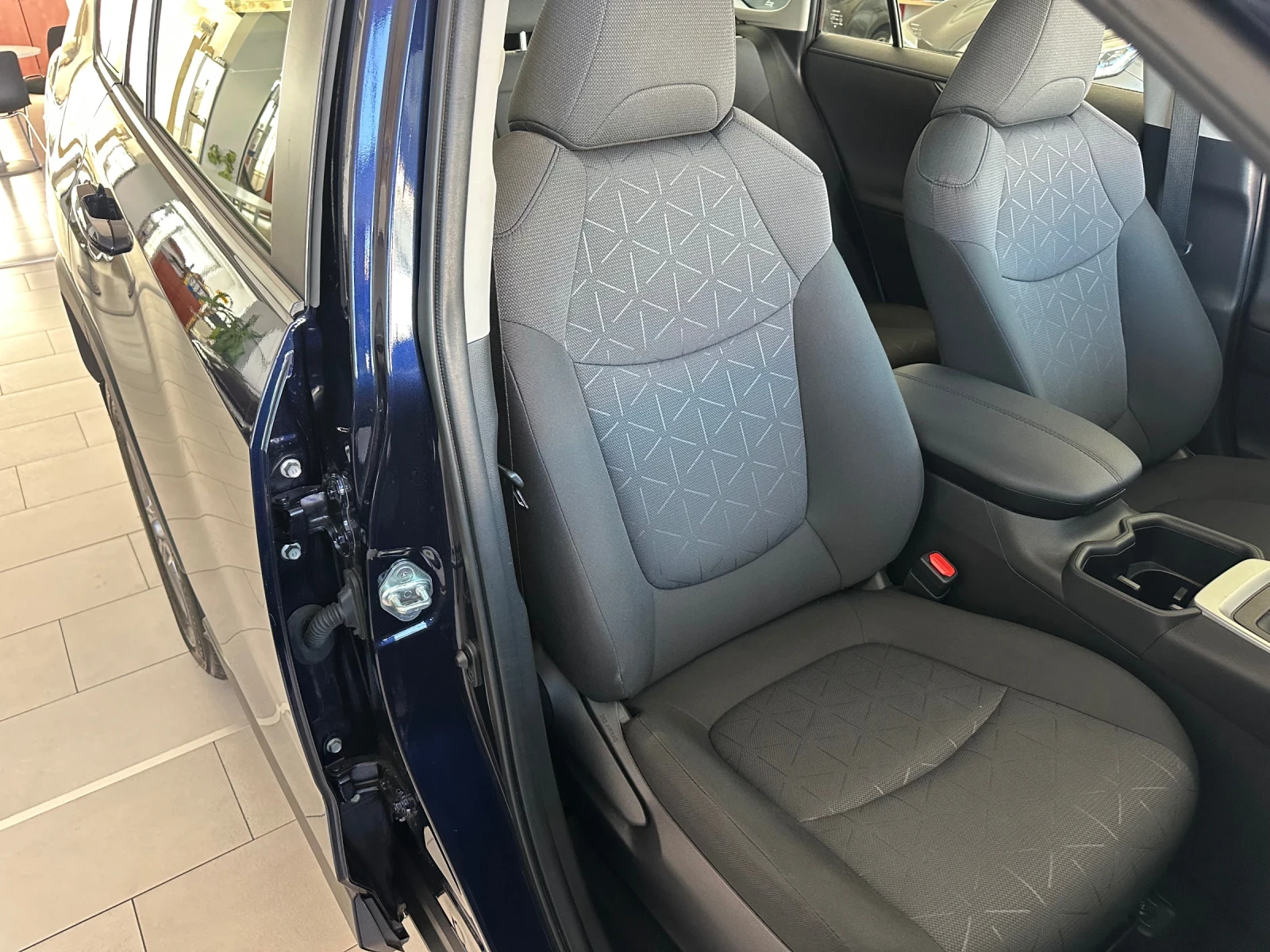 Toyota Rav4 4x4* Бензин - изображение 8