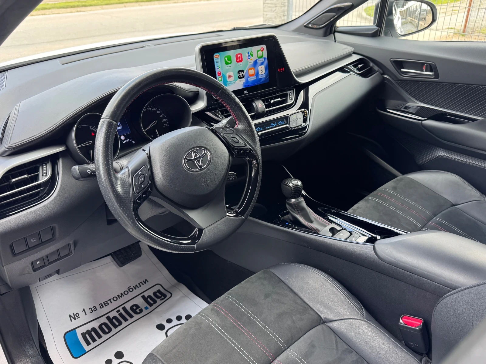 Toyota C-HR GR Sport 2.0Hybrid* 1 Собственик* Carplay* Алканта, снимка 11 - Автомобили и джипове - 53517769