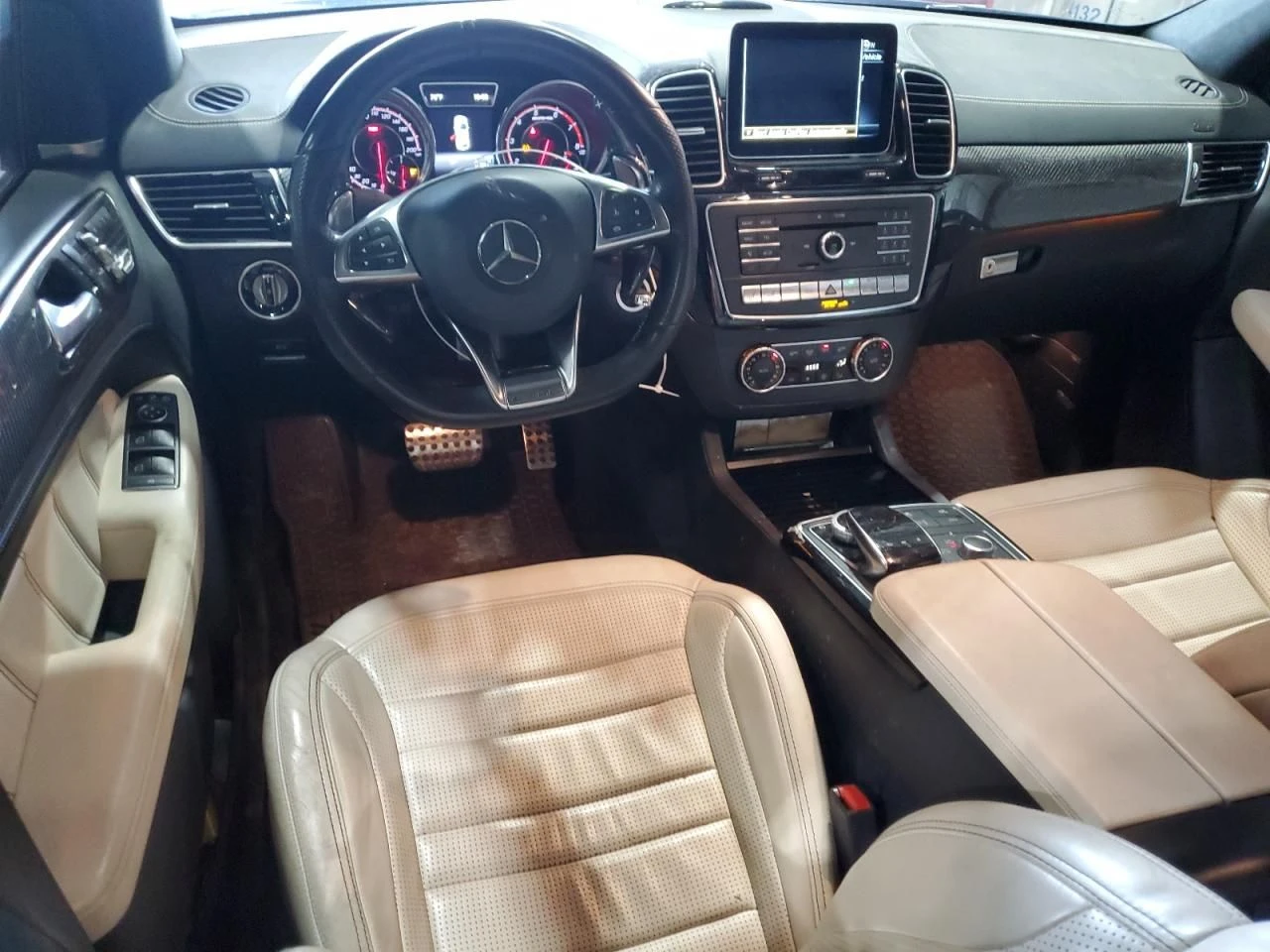 Mercedes-Benz GLE 63 S AMG, снимка 8 - Автомобили и джипове - 53829206