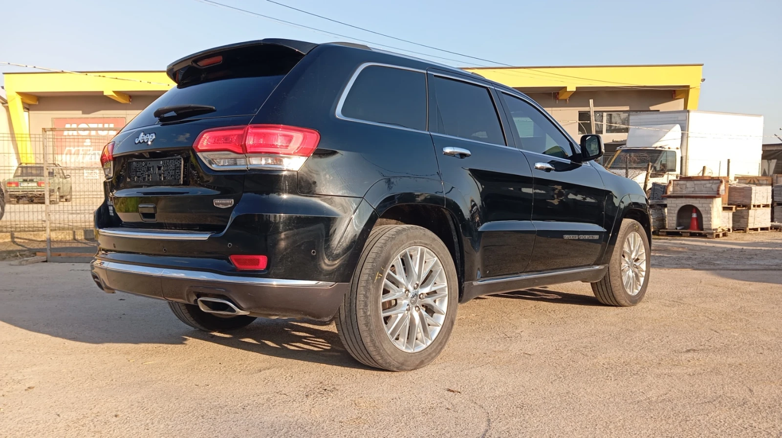 Jeep Grand cherokee 5.7 v8 SUMMIT, снимка 7 - Автомобили и джипове - 53866894