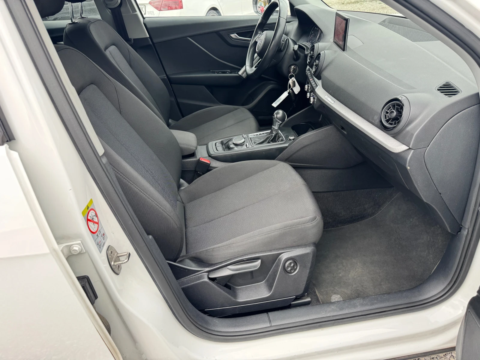 Audi Q2 1.6TDI 116hp* NAVI* ЛИЗИНГ* 5.2018г* ТОП СЪСТОЯНИЕ, снимка 15 - Автомобили и джипове - 53950880