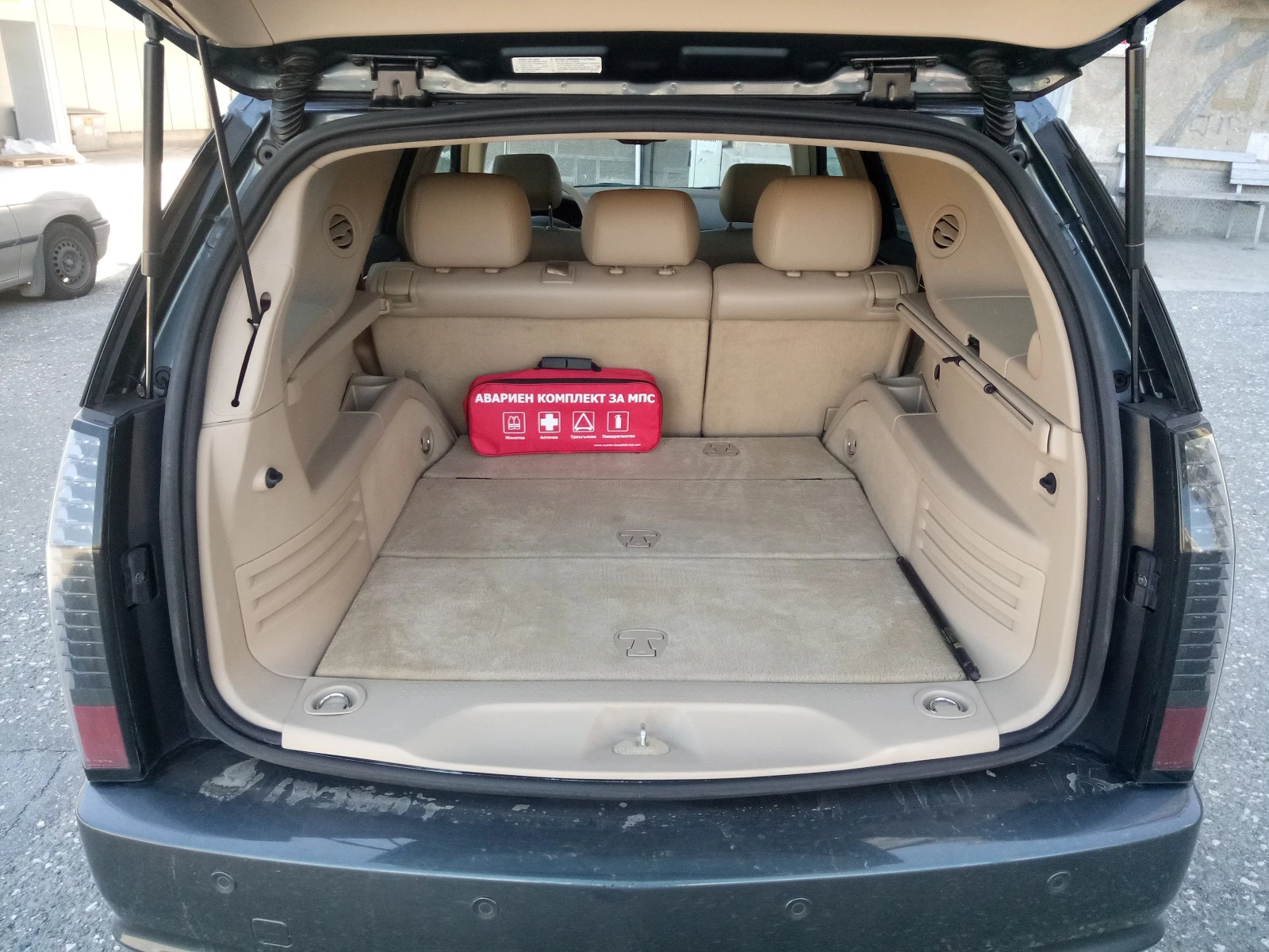 Cadillac Srx, снимка 7 - Автомобили и джипове - 54155049