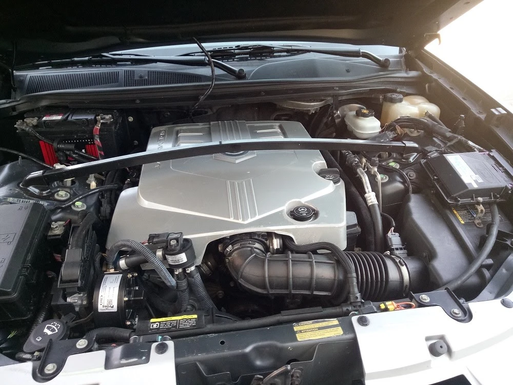 Cadillac Srx, снимка 8 - Автомобили и джипове - 54155049