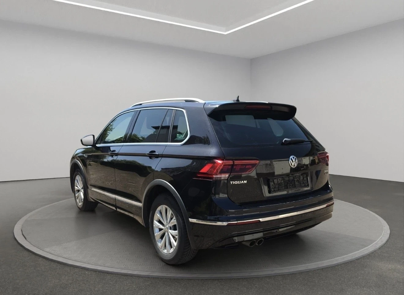 VW Tiguan 2.0TDI* 190* RLINE* 4MOTION* DSG* 360* PANO* , снимка 4 - Автомобили и джипове - 54771658