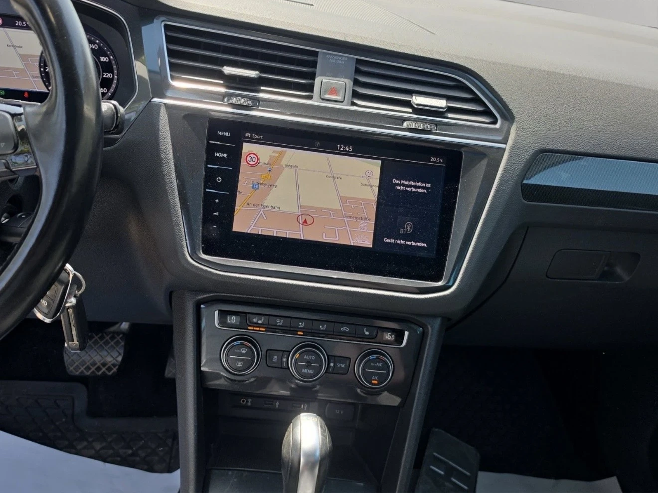 VW Tiguan 2.0TDI* 190* RLINE* 4MOTION* DSG* 360* PANO* , снимка 14 - Автомобили и джипове - 54771658