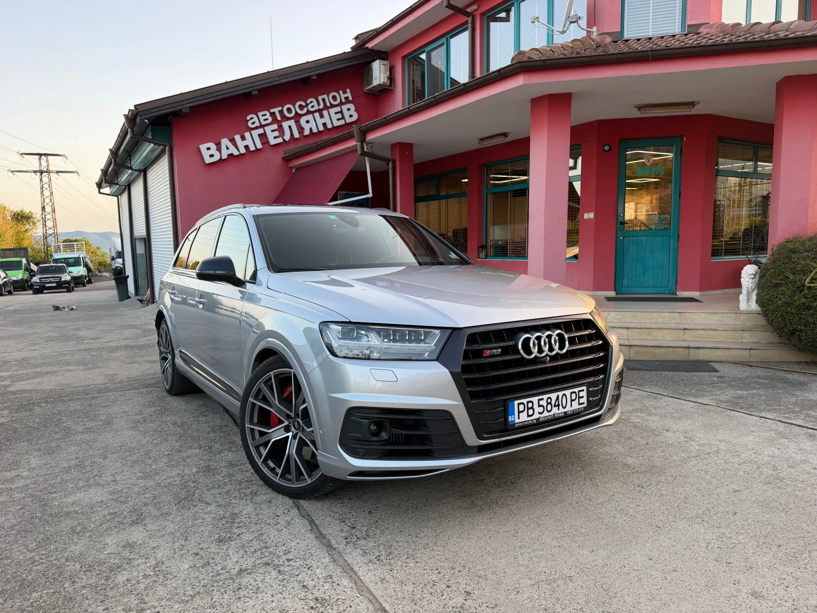 Audi SQ7 4.0 V8T* MATRIX* 22"* PANO* EXCLUSIVE
