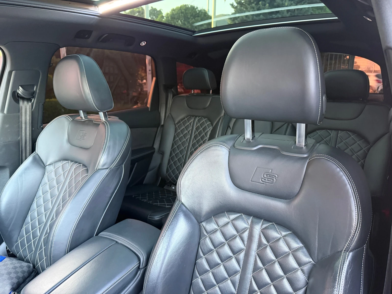 Audi SQ7 4.0 V8T* MATRIX* Carbon* 22"* PANO* EXCLUSIVE, снимка 8 - Автомобили и джипове - 55424729