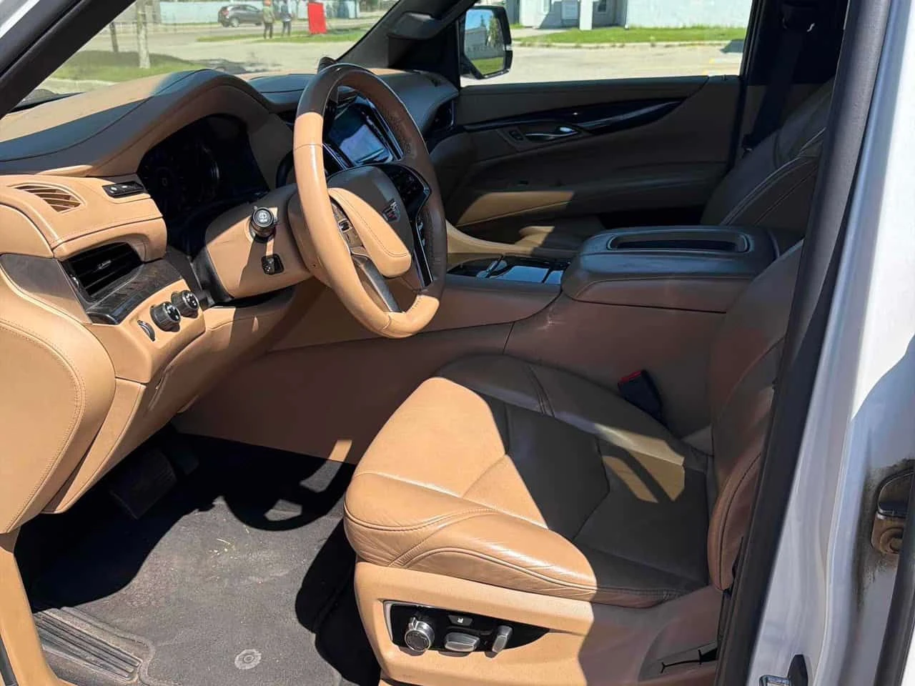 Cadillac Escalade * Platinum * АВТОКРЕДИТ БЕЗ ПЪРВОНАЧАЛНА ВНОСКА* , снимка 5 - Автомобили и джипове - 55588490