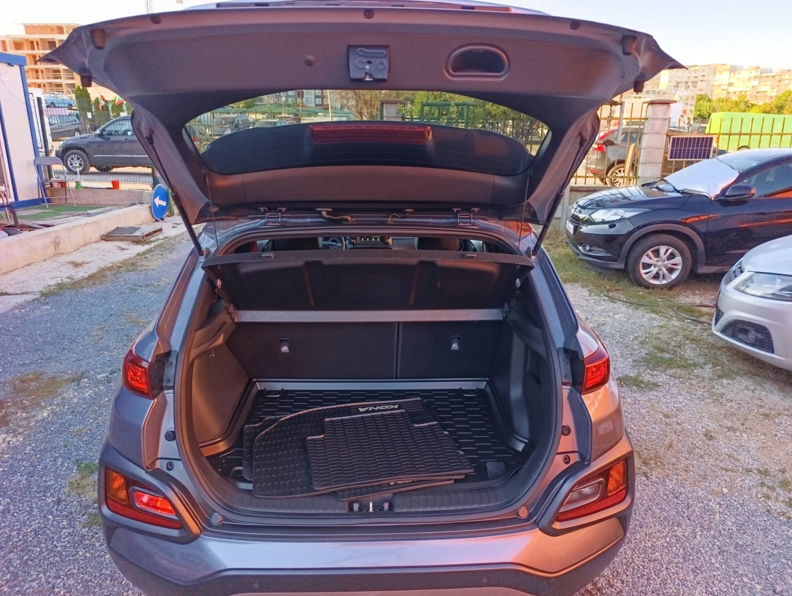 Hyundai Kona 1.6 CRDI 4WD, снимка 9 - Автомобили и джипове - 55645670