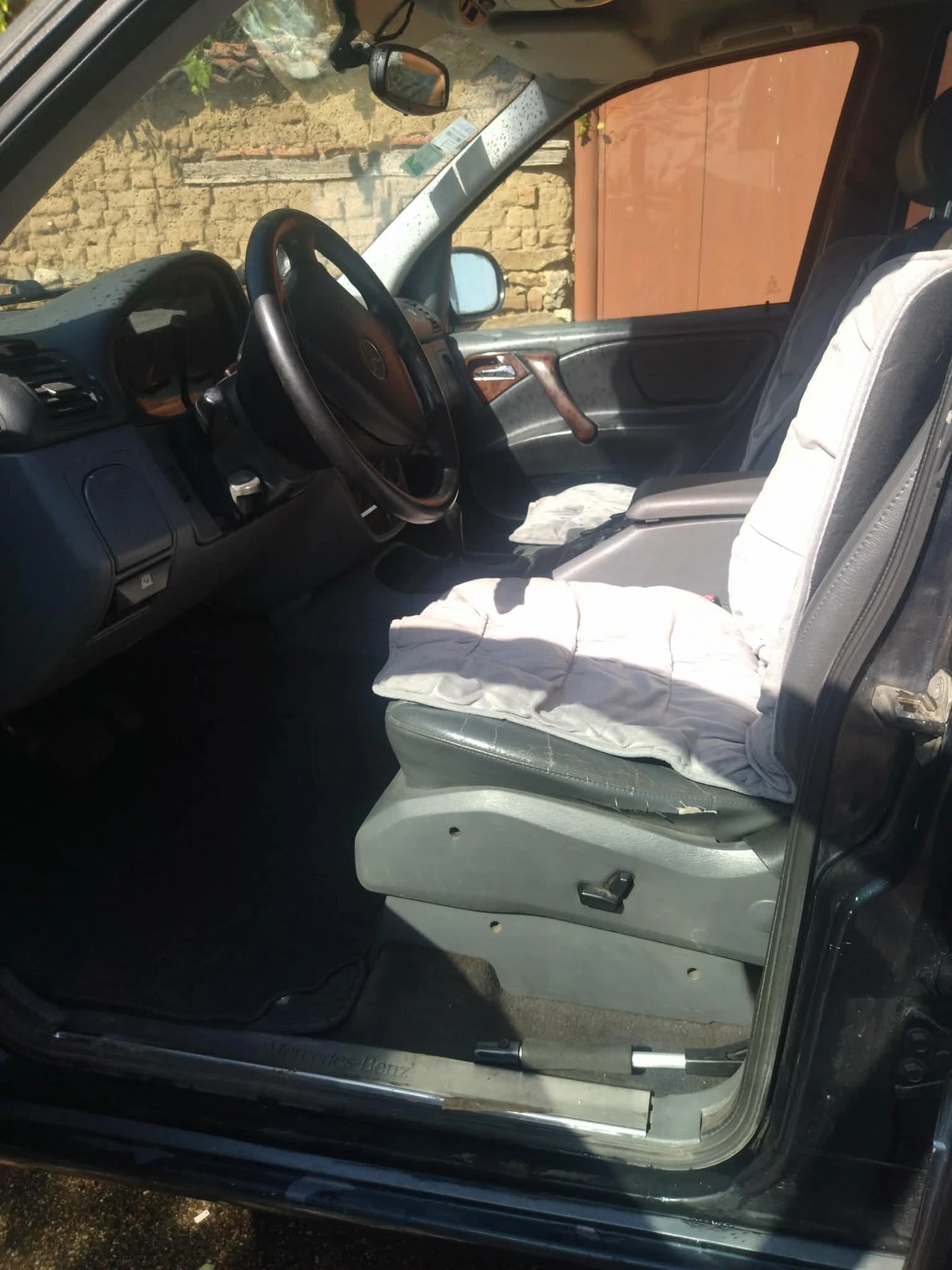 Mercedes-Benz ML 320, снимка 3 - Автомобили и джипове - 55896161
