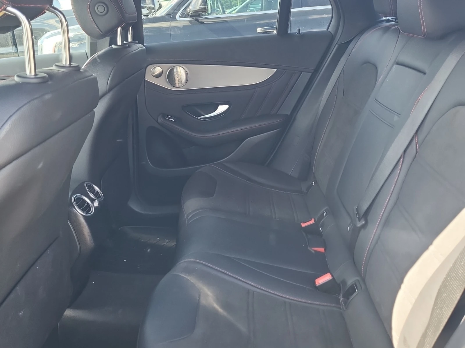 Mercedes-Benz GLC 300  COUPE / DISTRONIC / 360 / MEMORY / BURMESTER , снимка 11 - Автомобили и джипове - 56023283