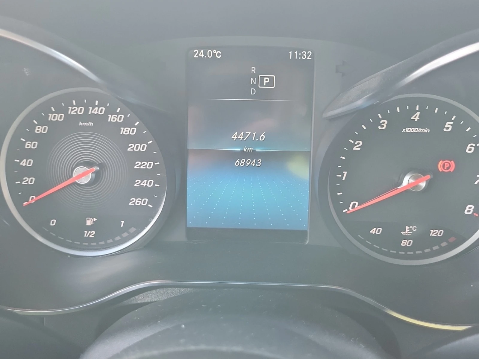 Mercedes-Benz GLC 300  COUPE / DISTRONIC / 360 / MEMORY / BURMESTER , снимка 9 - Автомобили и джипове - 56023283