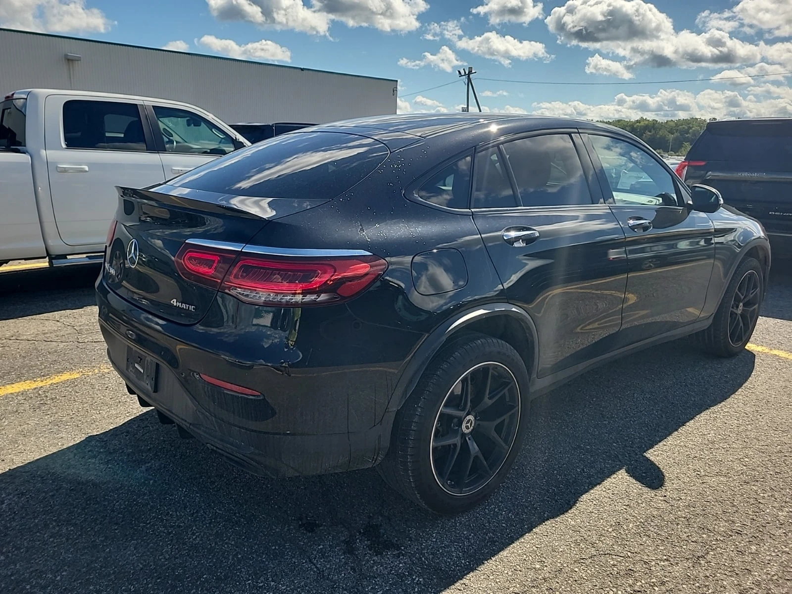 Mercedes-Benz GLC 300  COUPE / DISTRONIC / 360 / MEMORY / BURMESTER , снимка 3 - Автомобили и джипове - 56023283