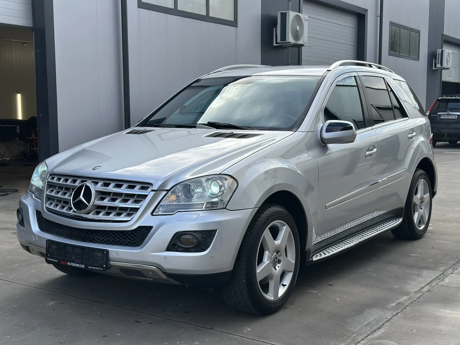 Mercedes-Benz ML 320, снимка 3 - Автомобили и джипове - 56635450