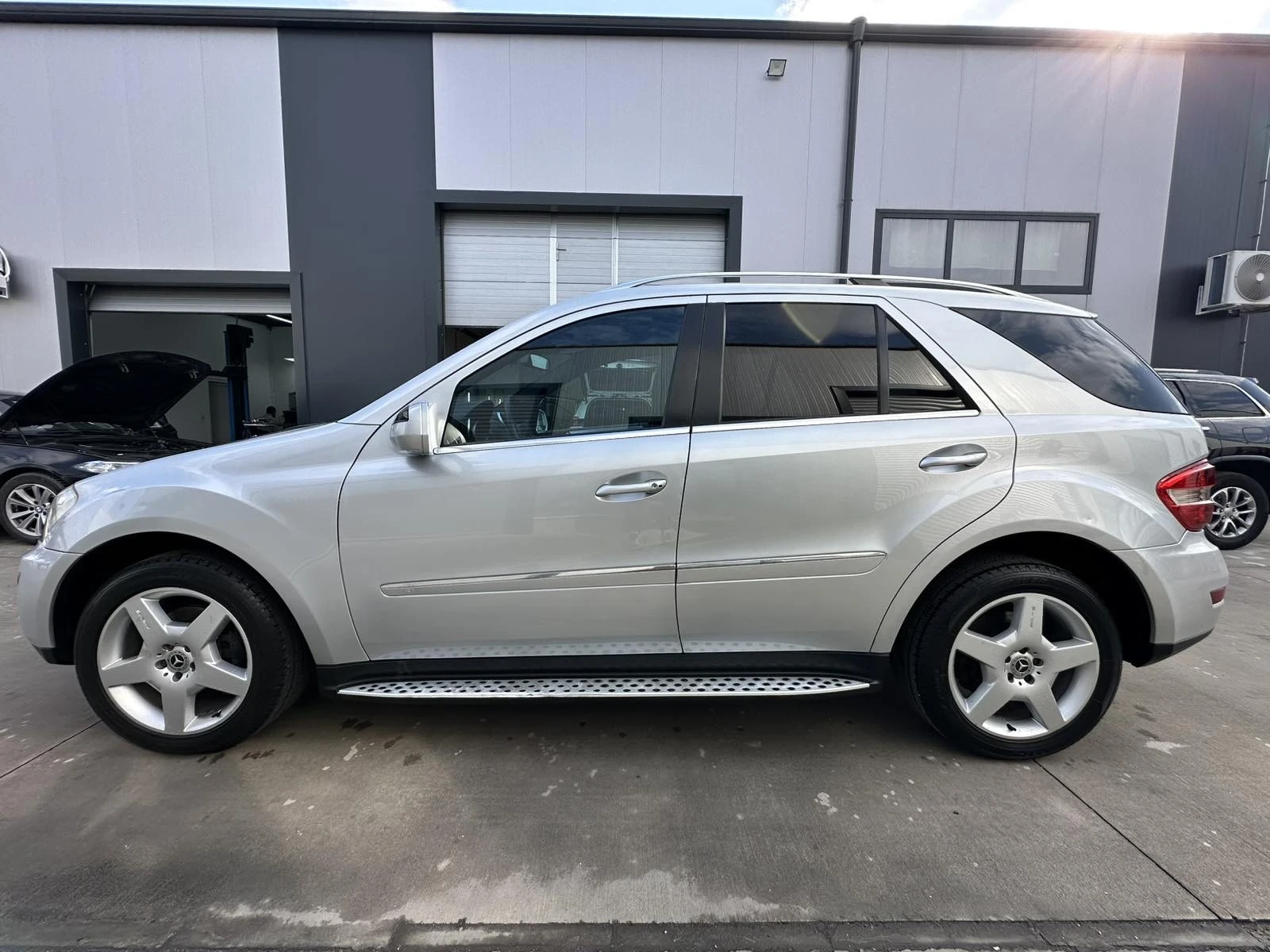 Mercedes-Benz ML 320, снимка 5 - Автомобили и джипове - 56635450