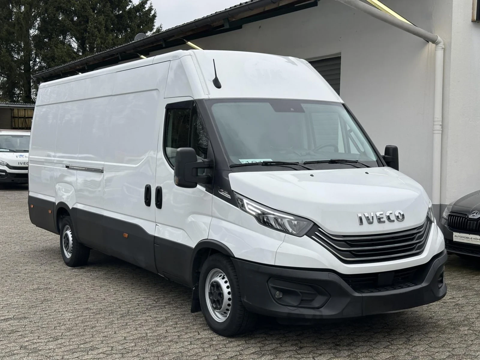 Iveco Daily 3.0 175k.c. 8G Himatic, снимка 2 - Бусове и автобуси - 53852236