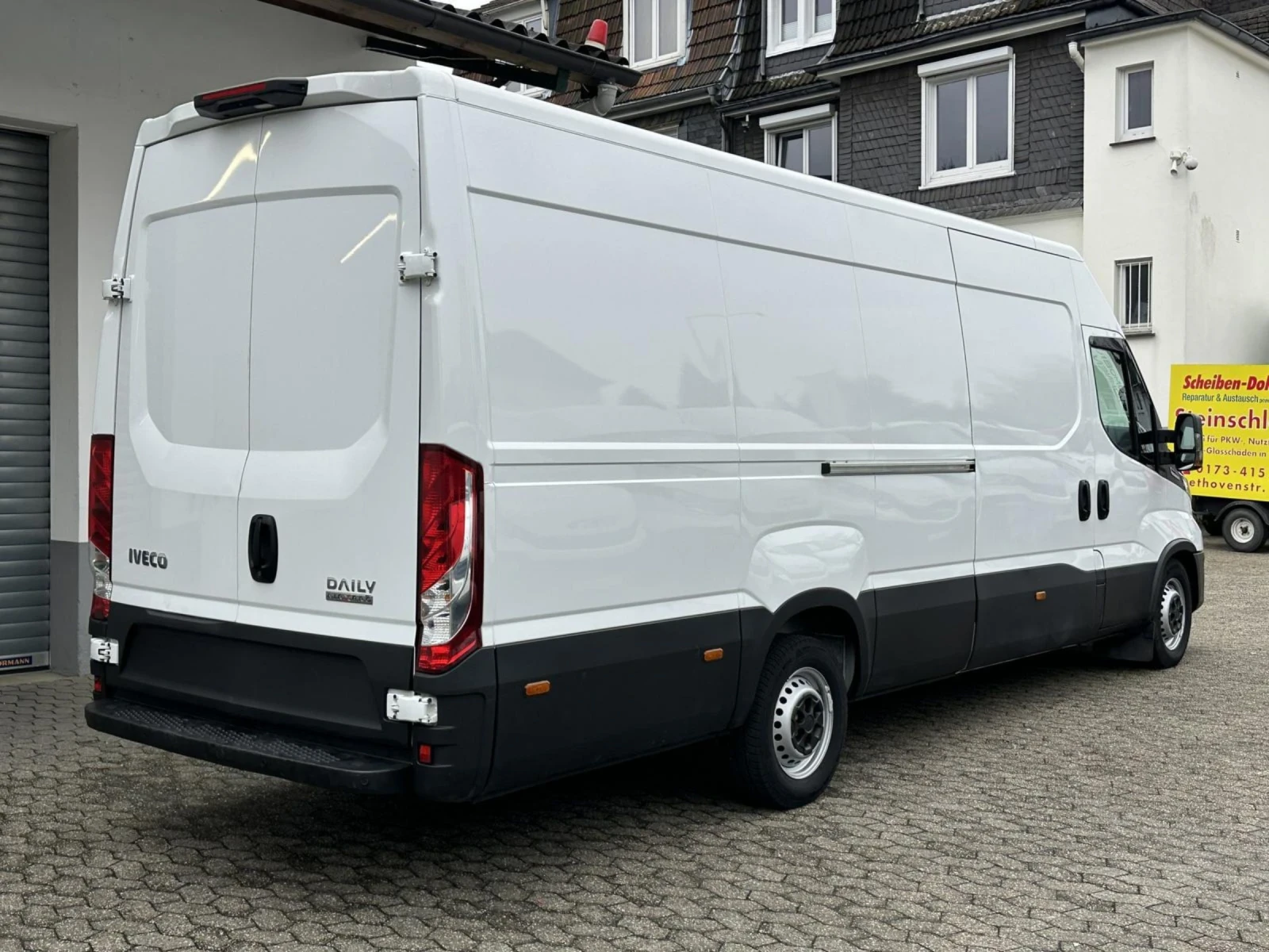 Iveco Daily 3.0 175k.c. 8G Himatic, снимка 4 - Бусове и автобуси - 53852236