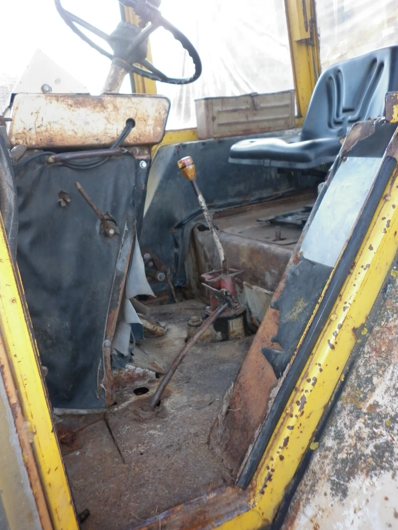 Трактор Болгар 80, снимка 3 - Селскостопанска техника - 52484731