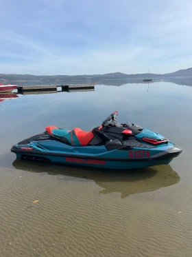 Джет Bombardier Sea Doo 230 Wake Pro, снимка 1 - Воден транспорт - 49504331