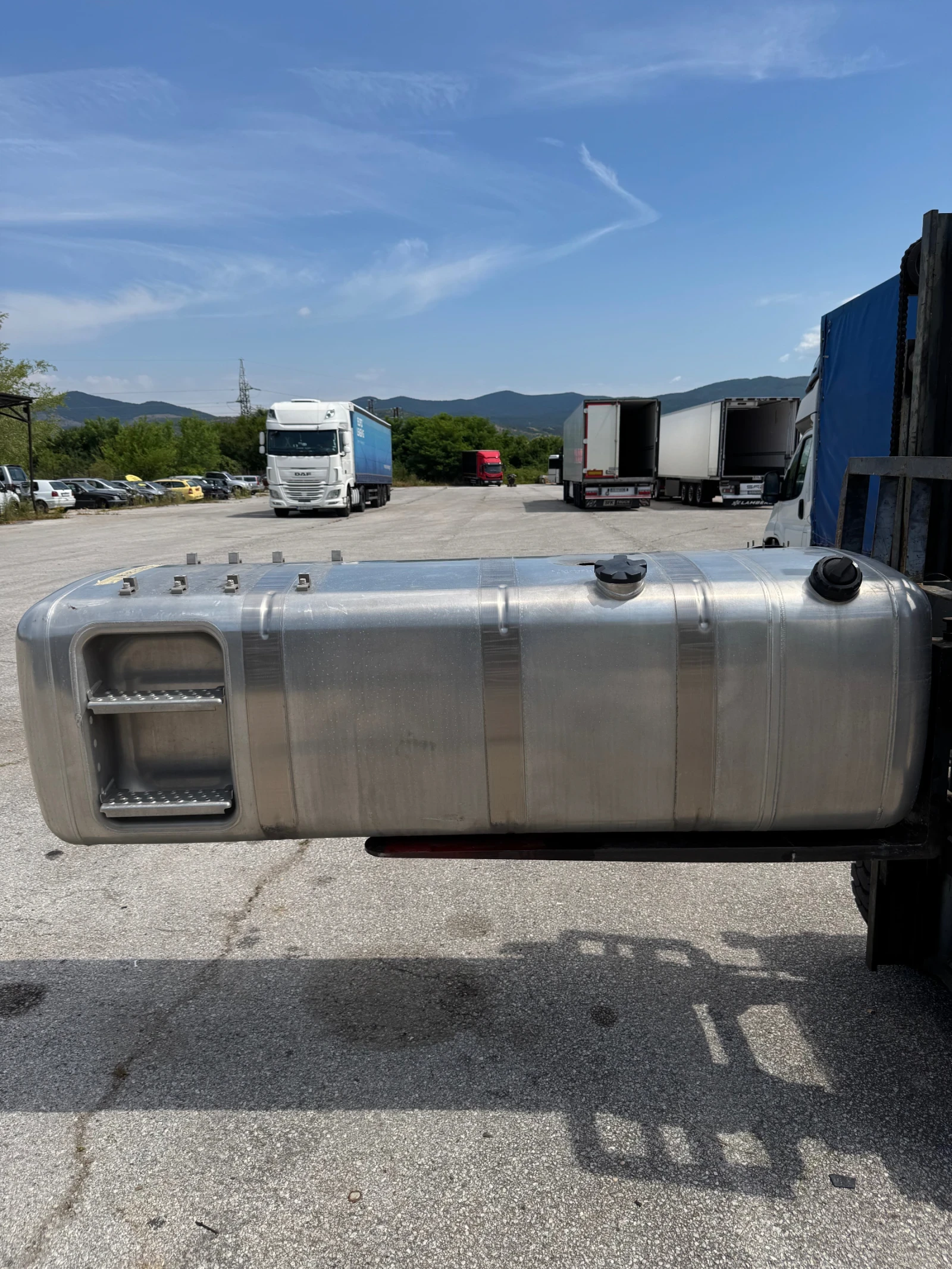 ���������� ��������� �� �������� ������ MP4-2023 ������,790 ����� �����+120 ����� ����� | Mobile.bg � ����������� 1