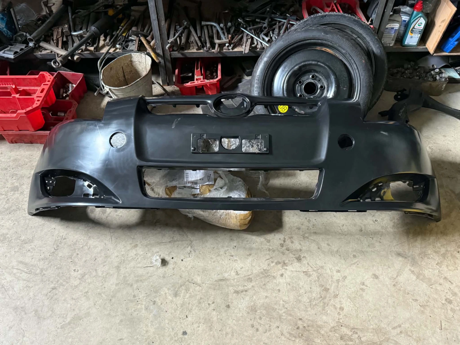 Предна броня не оборудвана за Toyota Auris 2006-2009г