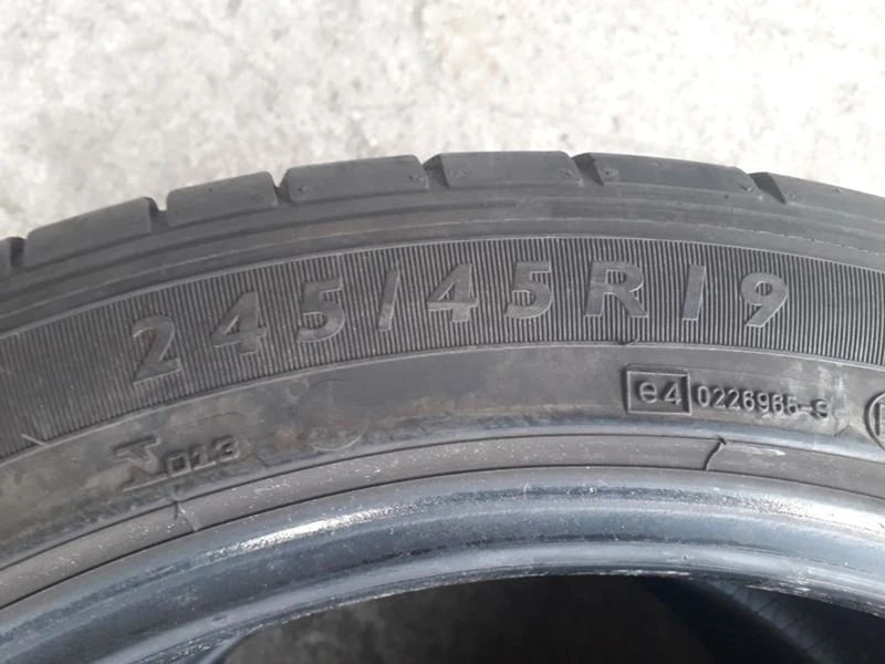 Гуми Летни 245/45R19, снимка 5 - Гуми и джанти - 24915837