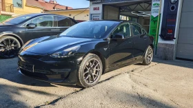 ������ Tesla Model 3