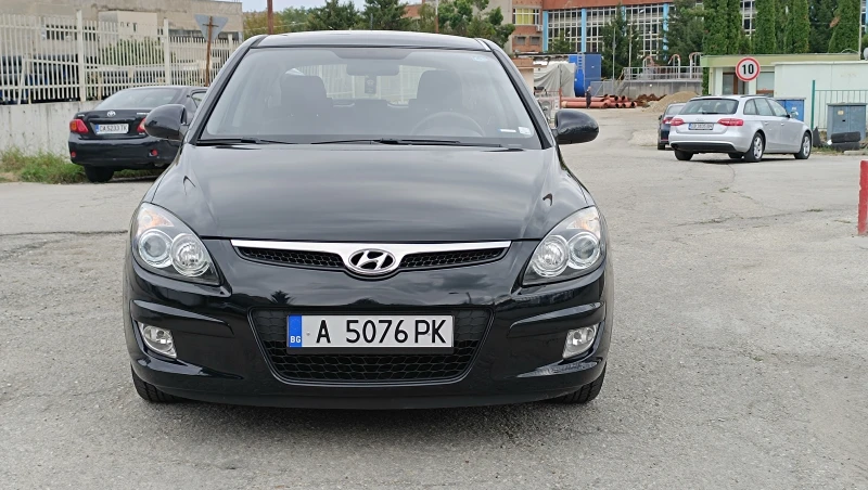 Hyundai I30 1.4i, снимка 8 - Автомобили и джипове - 47084140