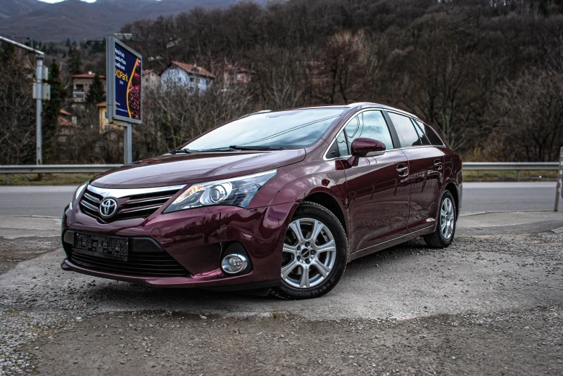 Toyota Avensis 1.8i 147HP AUTOMATIC С Гаранция!, снимка 1 - Автомобили и джипове - 49477338