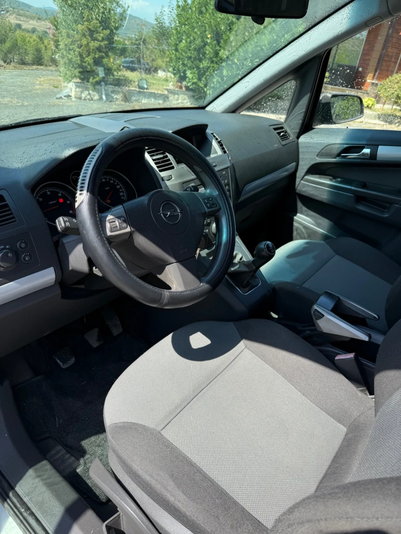 Opel Zafira 1.9  7места, снимка 5 - Автомобили и джипове - 51671318