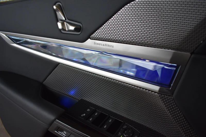 BMW 740 xDrive Седан, снимка 10 - Автомобили и джипове - 52277308