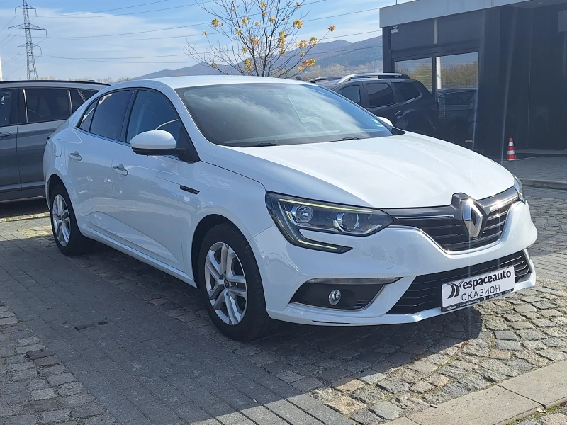 Renault Megane SEDANE 1.3TCe 140к.с. КАПАРИРАН, снимка 3 - Автомобили и джипове - 52445722