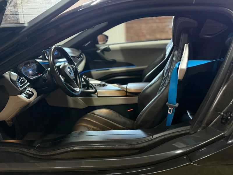 BMW i8, снимка 7 - Автомобили и джипове - 52449576