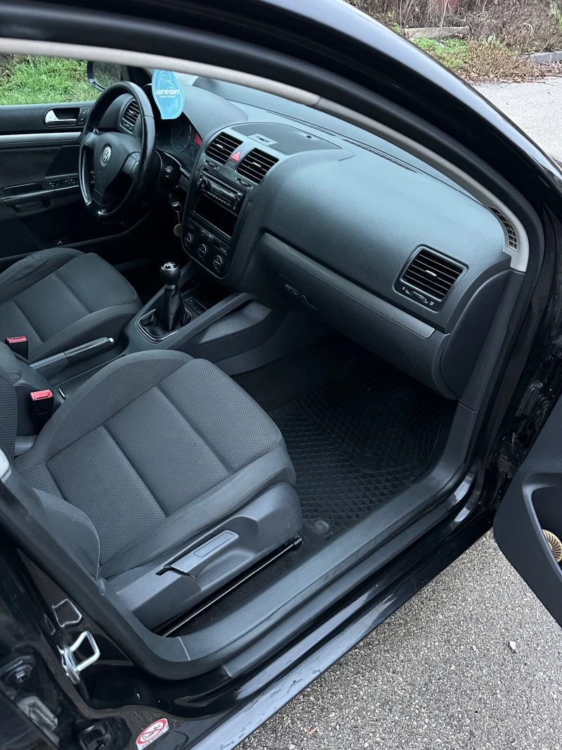 VW Golf 2.0 TDI, снимка 6 - Автомобили и джипове - 52713139