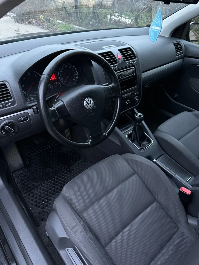VW Golf 2.0 TDI, снимка 5 - Автомобили и джипове - 52713139