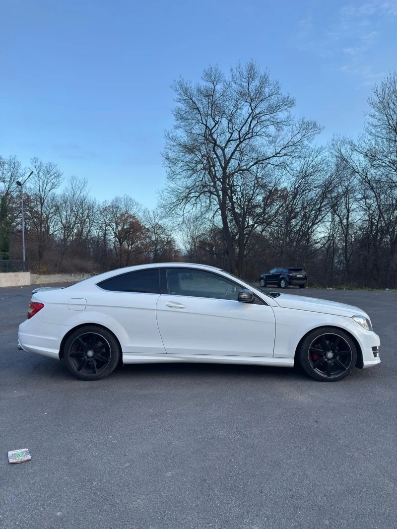 Mercedes-Benz C 220 7G+ AMG, снимка 8 - Автомобили и джипове - 52899101