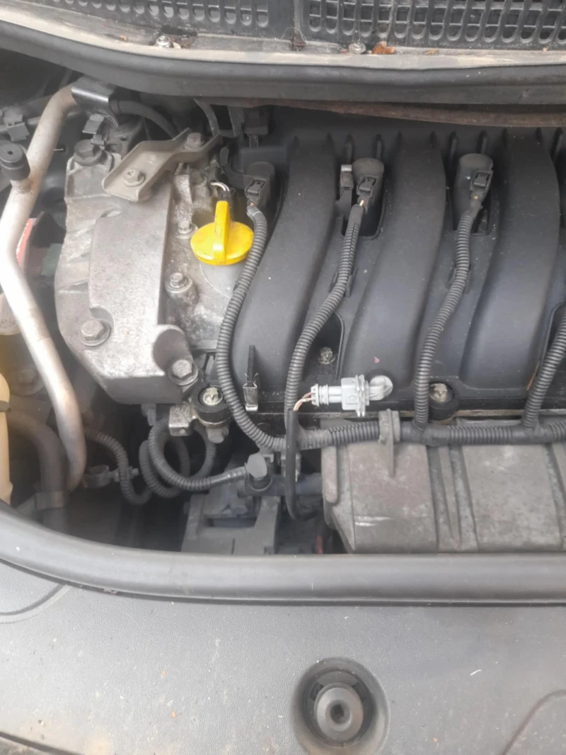 Renault Scenic 2.0 бензин , снимка 10 - Автомобили и джипове - 52917214