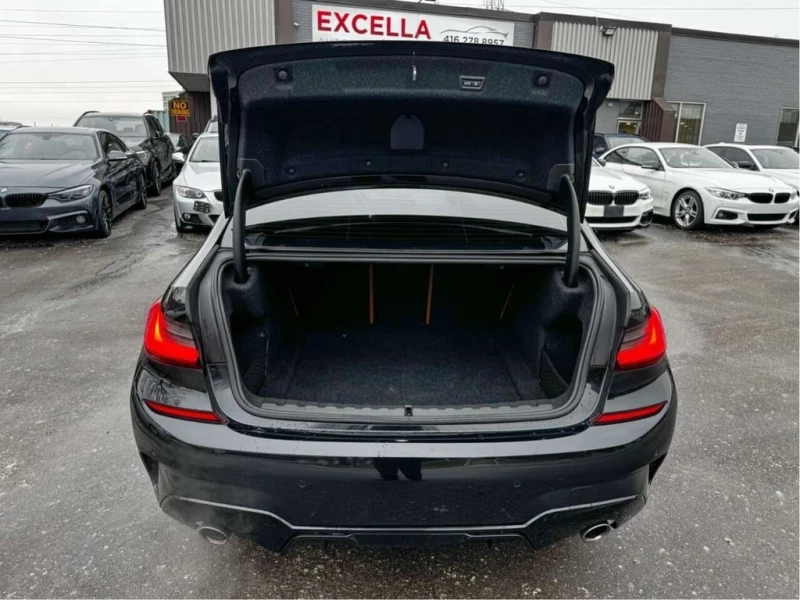 BMW 330 * xDrive * CARFAX * ЦЕНА ДО БЪЛГАРИЯ* , снимка 16 - Автомобили и джипове - 53309283