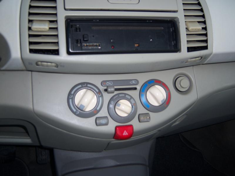 Nissan Micra 1.0, снимка 6